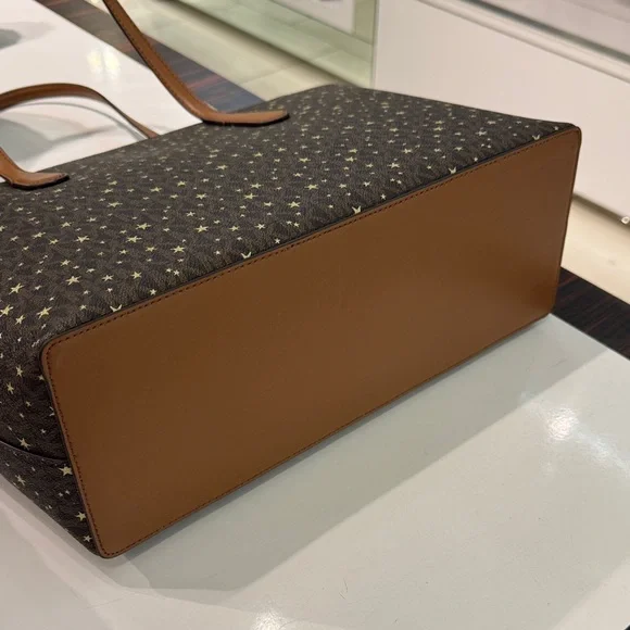 Michael Kors Arden Signature  Brown Star Tote - Picture 4 of 7
